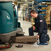 Tennant machine brush change